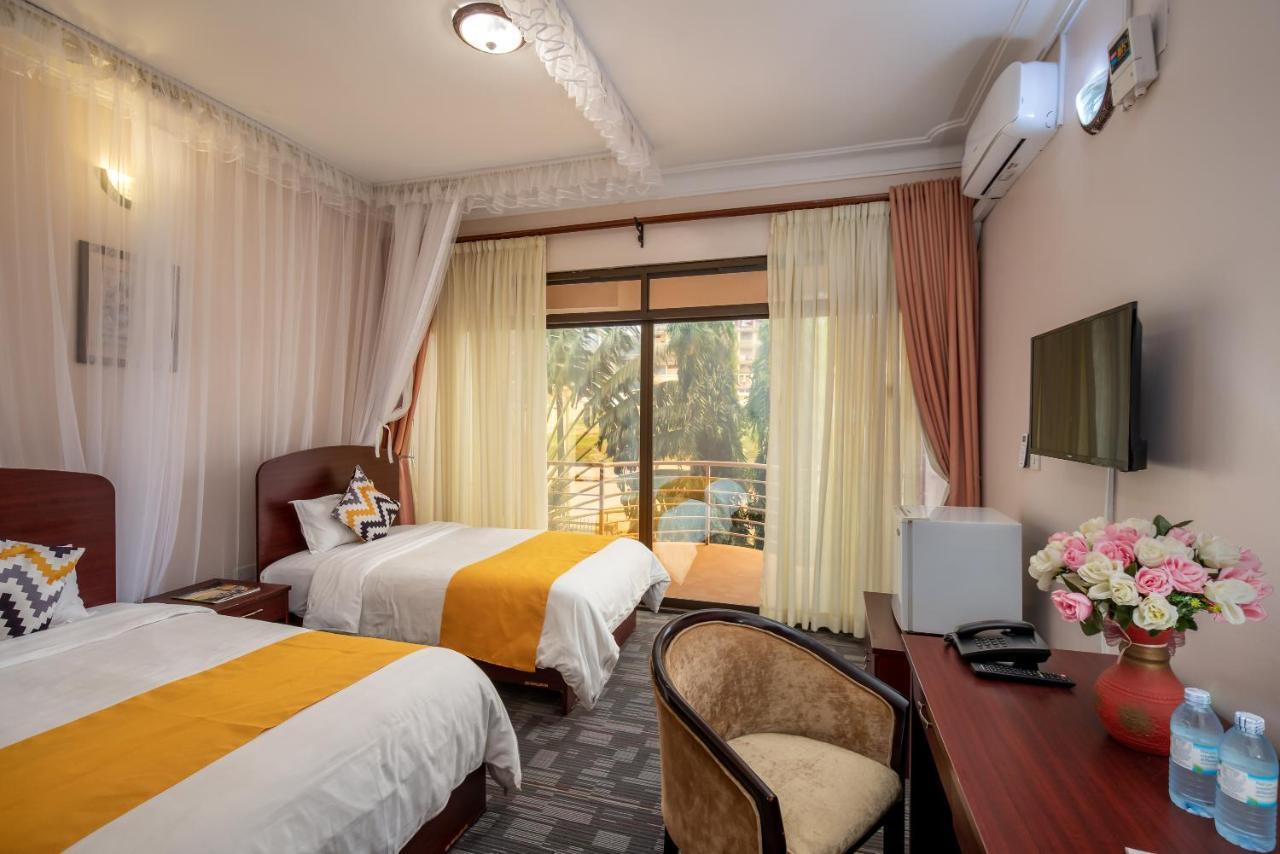 Entebbe Traveller'S Hotel Dış mekan fotoğraf