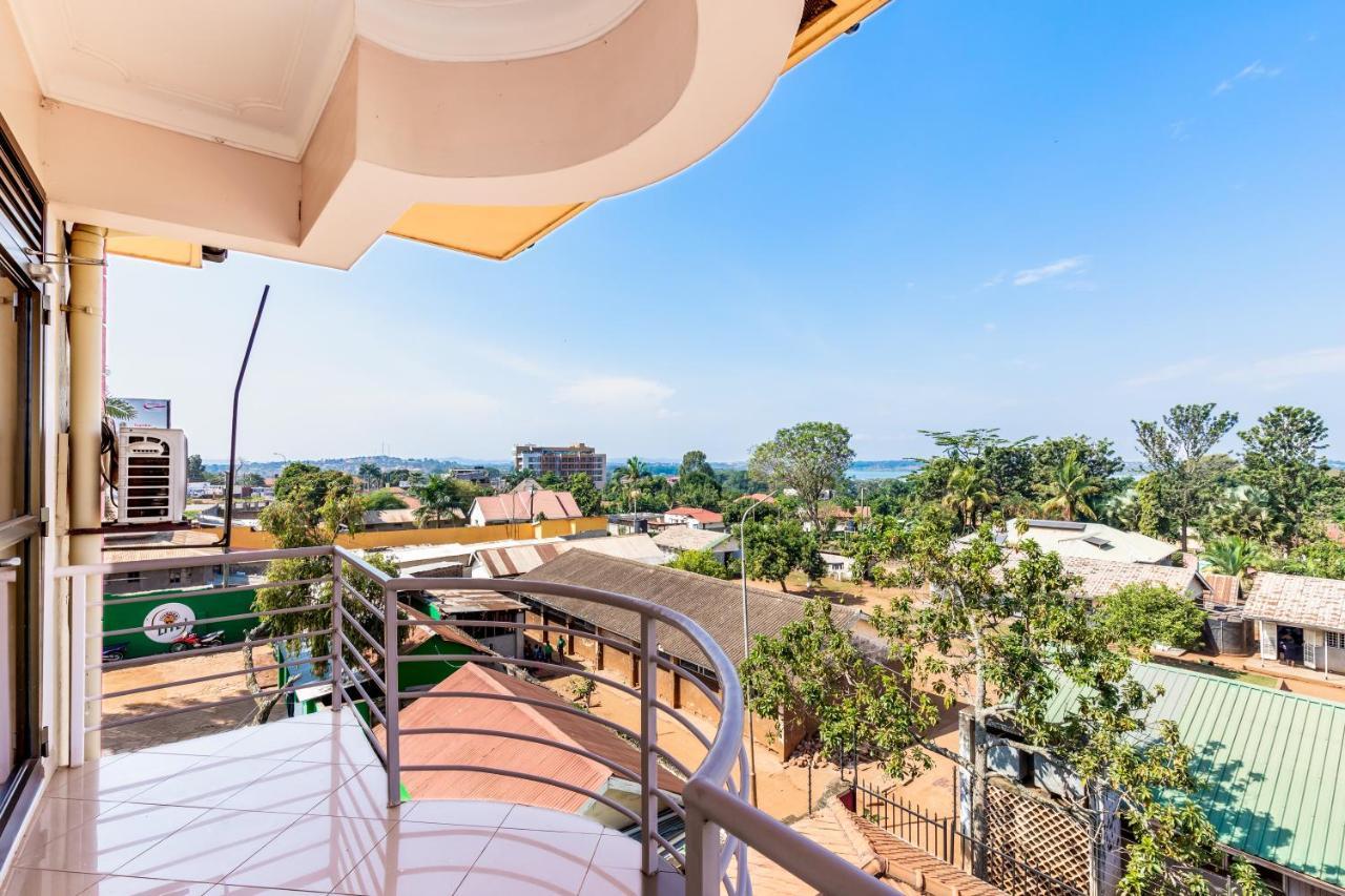 Entebbe Traveller'S Hotel Dış mekan fotoğraf