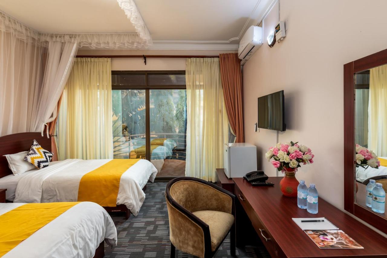 Entebbe Traveller'S Hotel Dış mekan fotoğraf