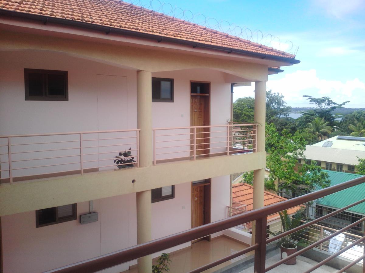 Entebbe Traveller'S Hotel Dış mekan fotoğraf