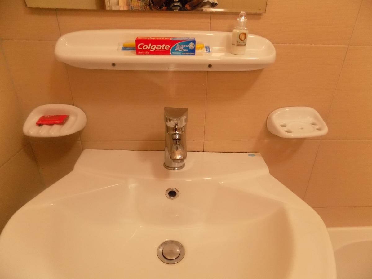Entebbe Traveller'S Hotel Dış mekan fotoğraf