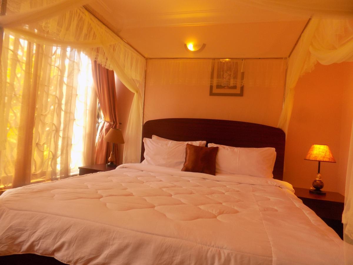 Entebbe Traveller'S Hotel Dış mekan fotoğraf