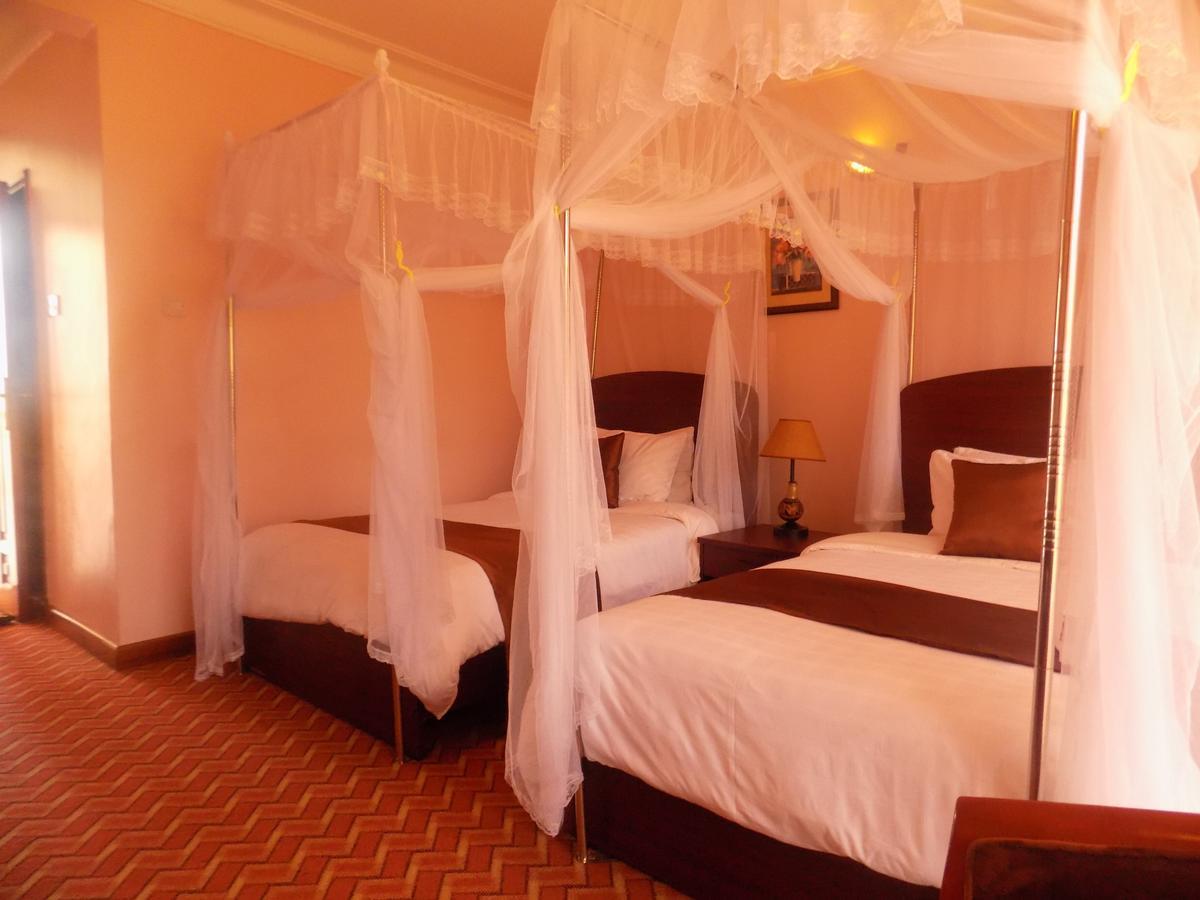 Entebbe Traveller'S Hotel Dış mekan fotoğraf