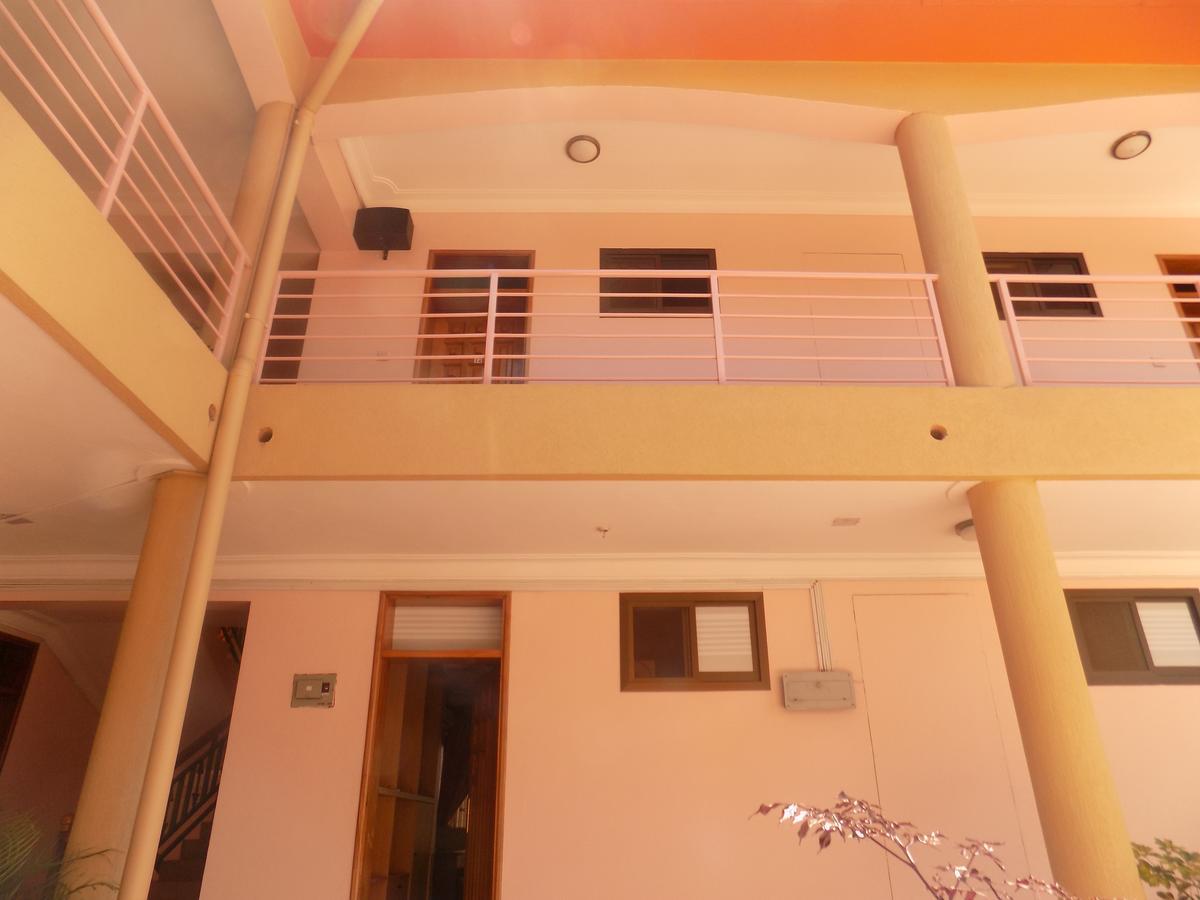Entebbe Traveller'S Hotel Dış mekan fotoğraf